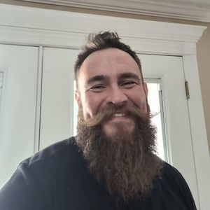 Meet your Posher, Cliff